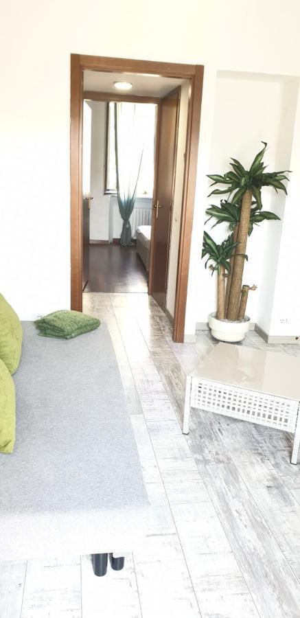 Relax Apartment Мілан Екстер'єр фото